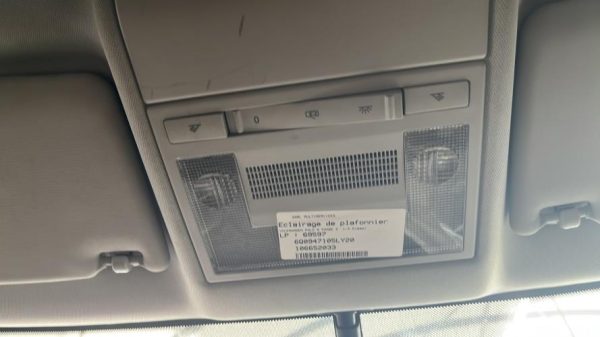 Eclairage de plafonnier VOLKSWAGEN POLO 5 PHASE 2 Diesel - Image 1