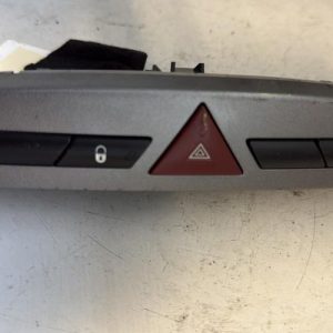Bouton de warning PEUGEOT 308 1 PHASE 1 Diesel - Image 1