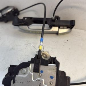 Serrure avant droit NISSAN MICRA 3 PHASE 3 Essence - Image 1