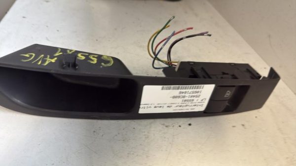 Interrupteur de leve vitre avant gauche NISSAN MICRA 3 PHASE 3 Essence - Image 1