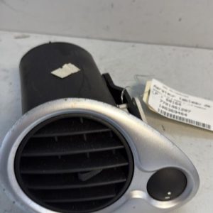 Aerateur tableau de bord avant gauche RENAULT CLIO 3 PHASE 1 Essence - Image 1