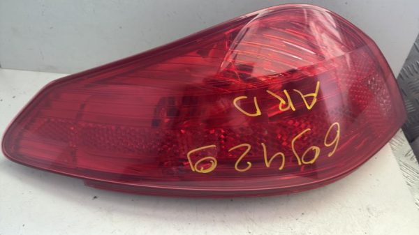 Feu arriere principal droit (feux) PEUGEOT 308 1 PHASE 1 Diesel - Image 3