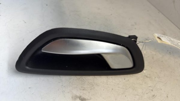 Poignee porte avant droit RENAULT MEGANE 4 PHASE 2 Diesel/Hybride - Image 2
