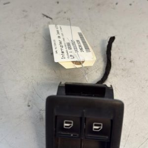Interrupteur de leve vitre avant gauche VOLKSWAGEN SCIROCCO 3 PHASE 1 COUPE Essence - Image 1