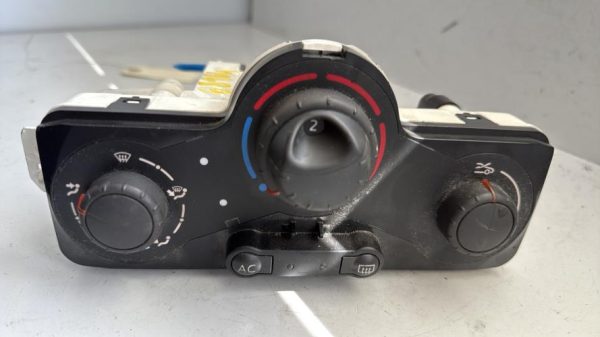 Commande chauffage RENAULT CLIO 3 PHASE 1 Essence - Image 4