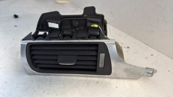 Aerateur tableau de bord avant gauche AUDI A7 1 SPORTBACK PHASE 1 Essence - Image 2