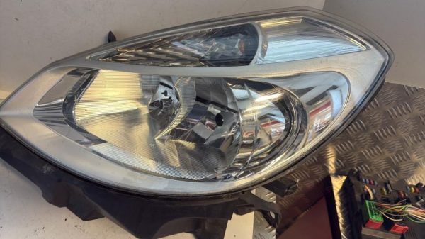 Optique avant principal gauche (feux)(phare) RENAULT CLIO 3 PHASE 1 Essence - Image 1
