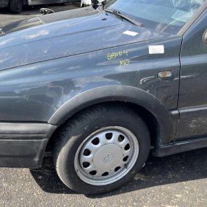 Aile avant gauche VOLKSWAGEN GOLF 3 Diesel - Image 1