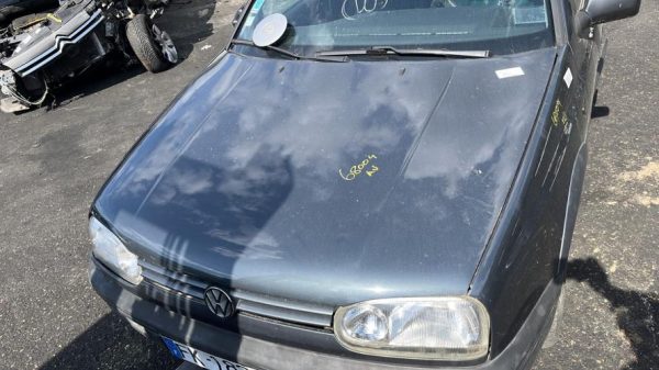 Capot VOLKSWAGEN GOLF 3 Diesel - Image 1