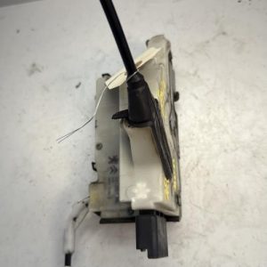 Serrure avant droit PEUGEOT 208 1 PHASE 2 Diesel - Image 1