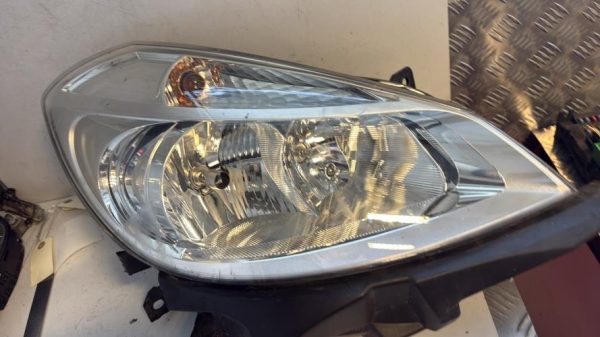Optique avant principal droit (feux)(phare) RENAULT CLIO 3 PHASE 1 Essence - Image 1