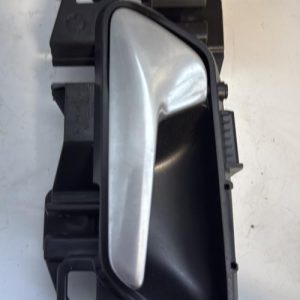Poignee interieur avant gauche PEUGEOT 308 2 PHASE 2 Essence - Image 1