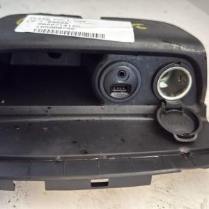Prise port USB PEUGEOT 208 1 PHASE 2 Diesel - Image 1