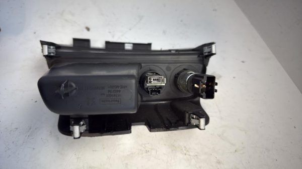 Prise port USB PEUGEOT 208 1 PHASE 2 Diesel - Image 3