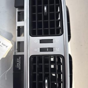 Aerateur tableau de bord VOLKSWAGEN POLO 5 PHASE 1 Diesel - Image 1
