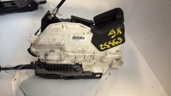Serrure avant gauche VOLKSWAGEN POLO 5 PHASE 1 Diesel - Image 1