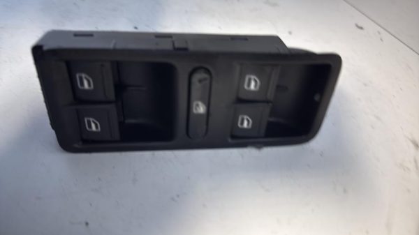 Interrupteur de leve vitre avant gauche VOLKSWAGEN POLO 5 PHASE 1 Diesel - Image 1