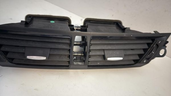 Aerateur tableau de bord BMW X1 E84 PHASE 2 Diesel - Image 1
