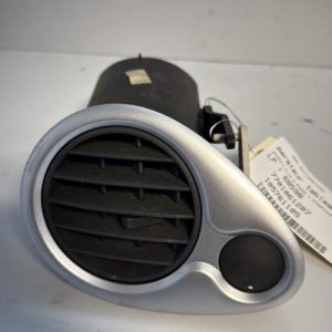 Aerateur tableau de bord avant gauche RENAULT CLIO 3 PHASE 1 Diesel - Image 1