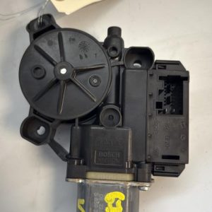 Moteur leve vitre avant droit VOLKSWAGEN POLO 5 PHASE 1 Essence - Image 1