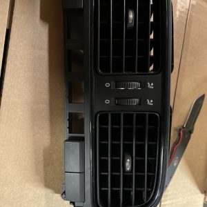 Aerateur tableau de bord VOLKSWAGEN POLO 5 PHASE 1 Essence - Image 1