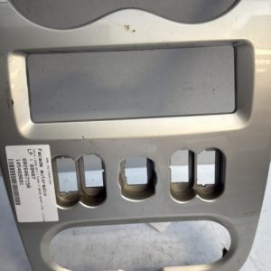 Facade autoradio DACIA LOGAN MCV 1 PHASE 2 BREAK Diesel - Image 1