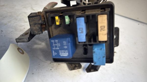 Porte fusible RENAULT GRAND SCENIC 4 Diesel - Image 2