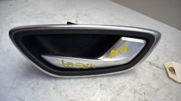 Poignee interieur arriere droit RENAULT GRAND SCENIC 4 Diesel - Image 1