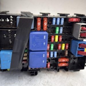 Porte fusible RENAULT GRAND SCENIC 4 Diesel - Image 1