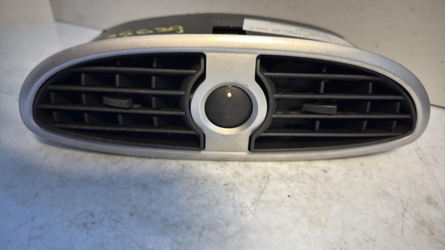 Aerateur tableau de bord RENAULT CLIO 3 PHASE 1 Essence - Image 3