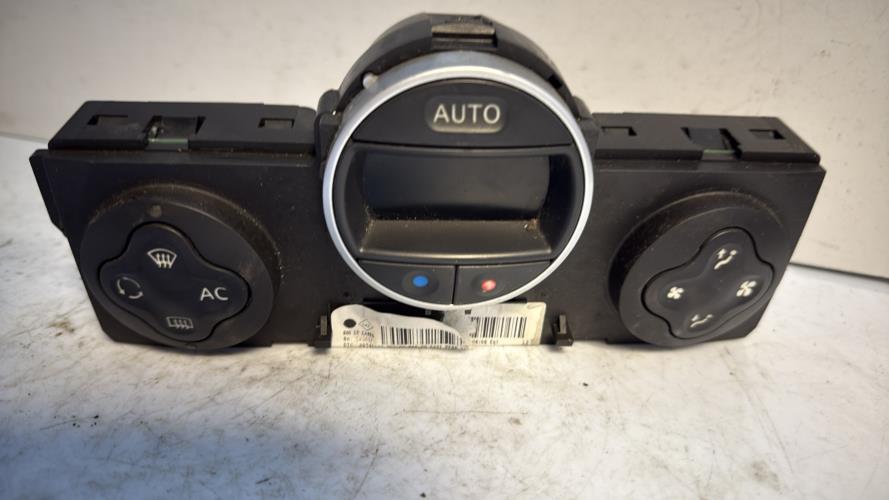 Commande chauffage RENAULT CLIO 3 PHASE 1 Diesel - Image 2