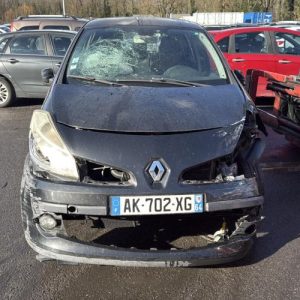 Plage arriere RENAULT CLIO 3 PHASE 1 Diesel - Image 1