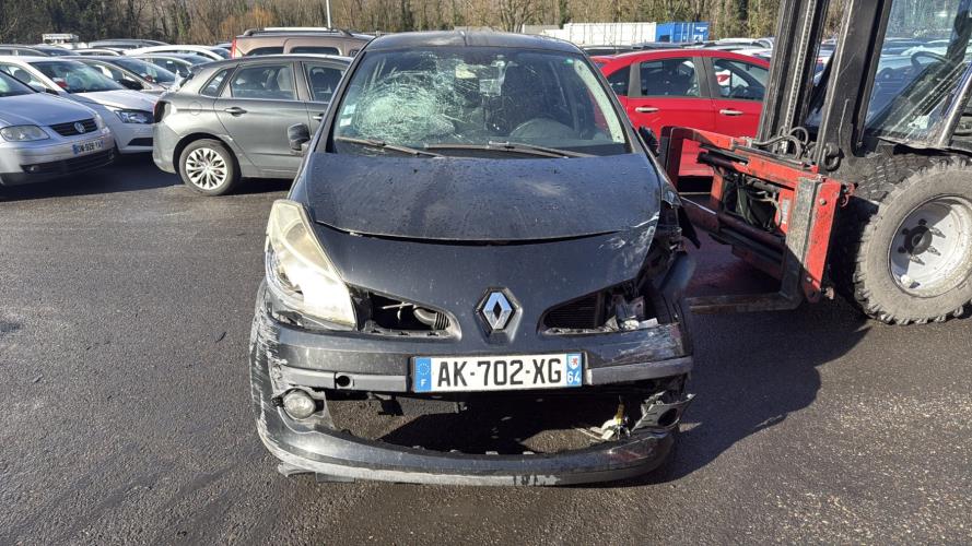 Plage arriere RENAULT CLIO 3 PHASE 1 Diesel - Image 1