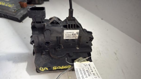 Serrure avant droit OPEL CORSA D PHASE 1 Diesel - Image 1