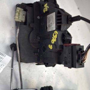 Serrure avant gauche OPEL CORSA D PHASE 1 Diesel - Image 1