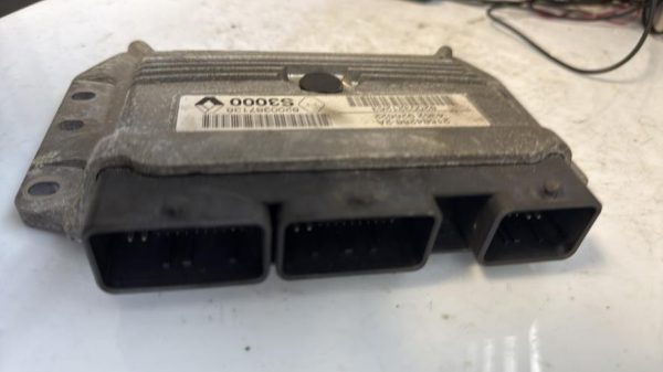 Calculateur moteur RENAULT MEGANE 2 PHASE 1 Essence - Image 4