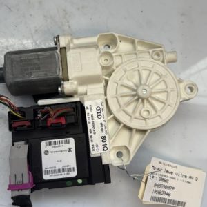 Moteur leve vitre avant gauche AUDI A3 2 SPORTBACK PHASE 2 Diesel - Image 1