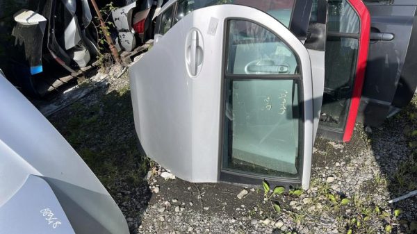 Porte arriere droit TOYOTA YARIS 2 PHASE 1 Diesel - Image 2