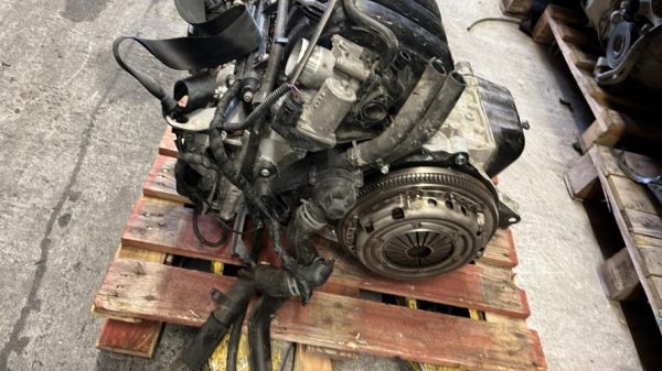 Moteur VOLKSWAGEN POLO 5 PHASE 1 Essence - Image 3