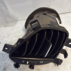 Aerateur tableau de bord avant droit FIAT DOBLO 2 PHASE 2 Diesel - Image 1