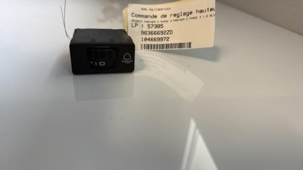 Commande de reglage hauteur de phare PEUGEOT PARTNER 2 PHASE 3 Diesel - Image 3
