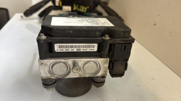 Bloc ABS (freins anti-blocage) NISSAN MICRA 3 PHASE 1 Essence - Image 4