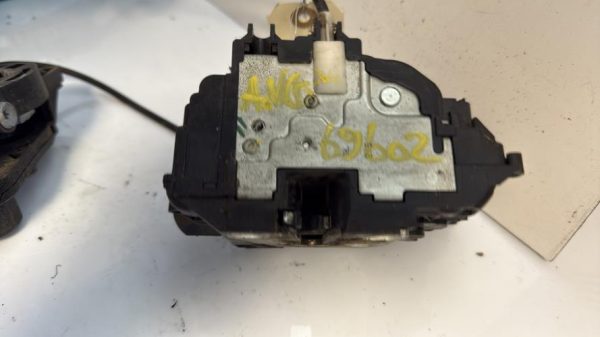 Serrure avant gauche RENAULT MODUS PHASE 1 Diesel - Image 4