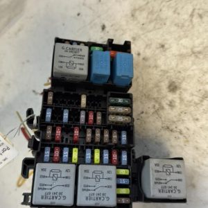 Porte fusible RENAULT CLIO 4 PHASE 1 BREAK Diesel - Image 1