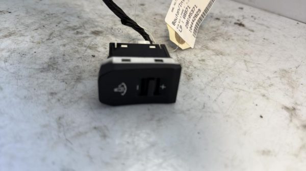 Bouton/Interrupteur KIA RIO 3 PHASE 1 Diesel - Image 3