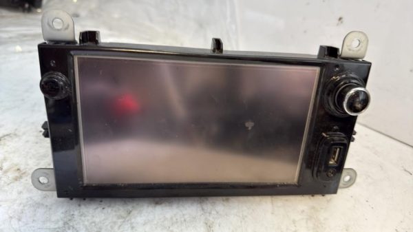 Autoradio d'origine RENAULT CLIO 4 PHASE 1 BREAK Diesel - Image 1