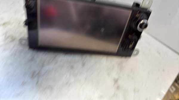 Autoradio d'origine RENAULT CLIO 4 PHASE 1 BREAK Diesel - Image 4
