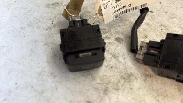 Bouton/Interrupteur NISSAN 350 Z CABRIOLET Essence - Image 2