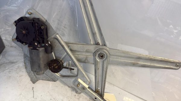 Leve vitre electrique avant gauche RENAULT TWINGO 1 PHASE 2 Essence - Image 3
