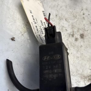 Pompe lave glace avant KIA RIO 3 PHASE 1 Diesel - Image 1